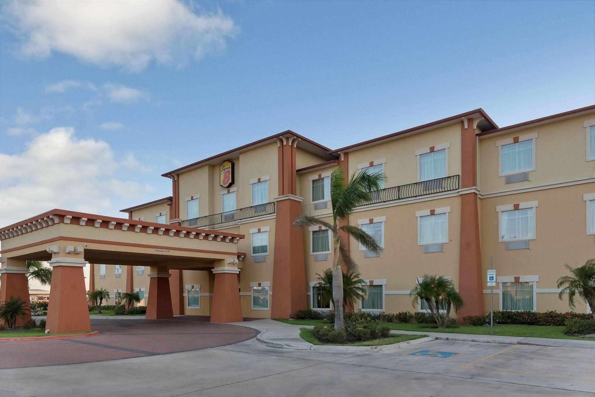 Super 8 By Wyndham Hidalgo At La Plaza Mall & Mcallen Airport Luaran gambar